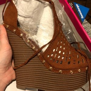 Brown wedges